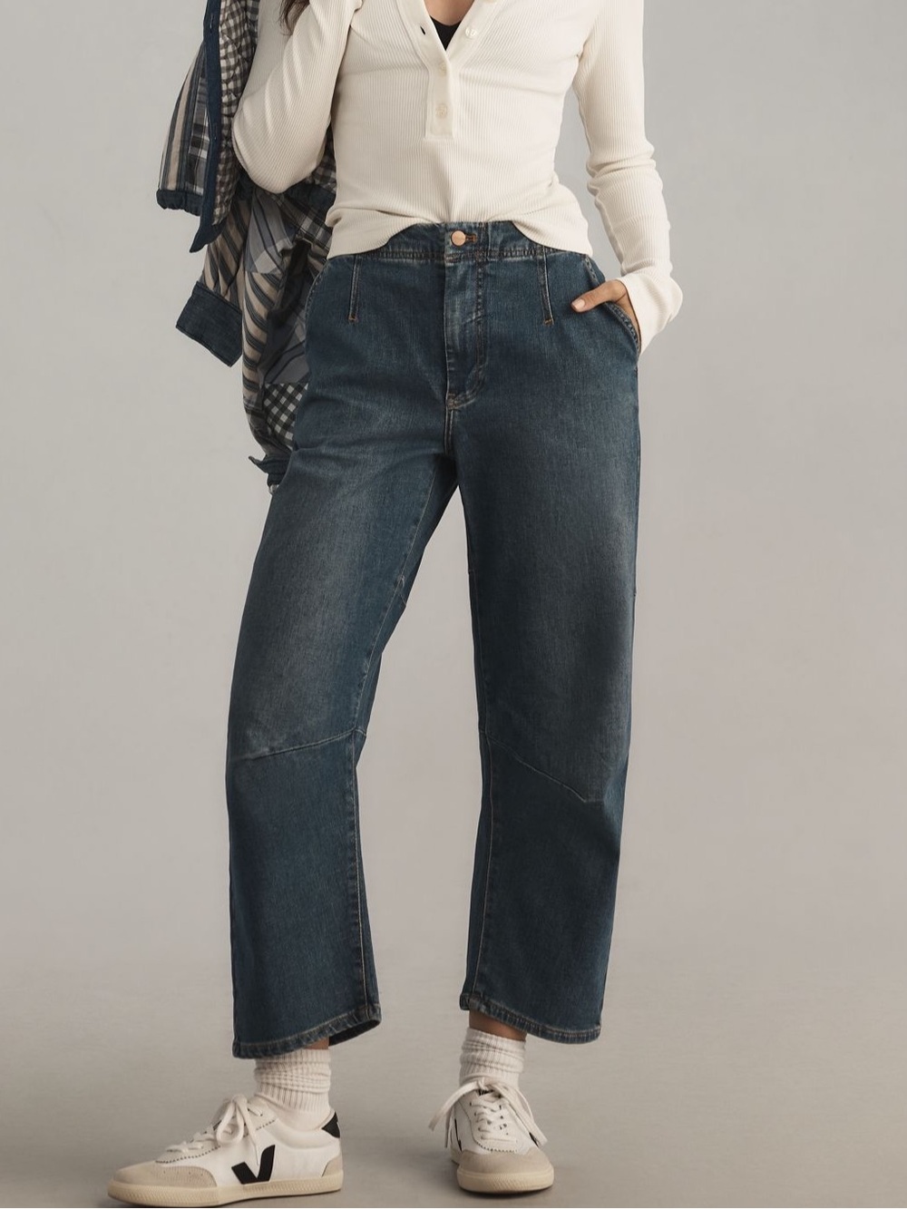 The Leni Mid-Rise Tapered Barrel Jeans by Pilcro